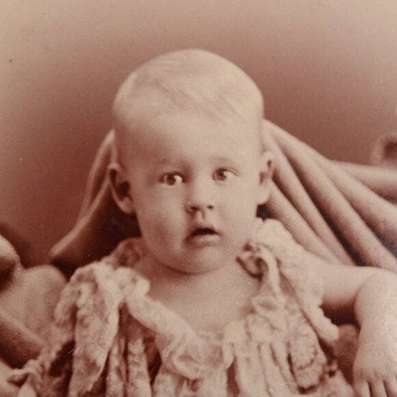 Vintage 1900s Photo, Baby Edwardian Photograph, Black And White Sepia Portrait, - Picture 7 of 10